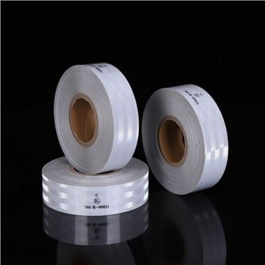 2 witte reflecterende tape