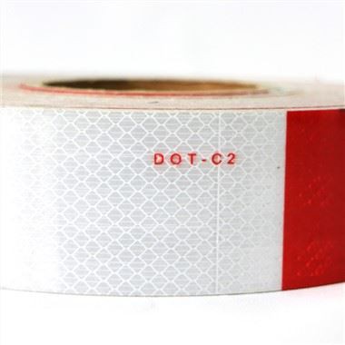 Reflecterende tape voor aanhangwagens